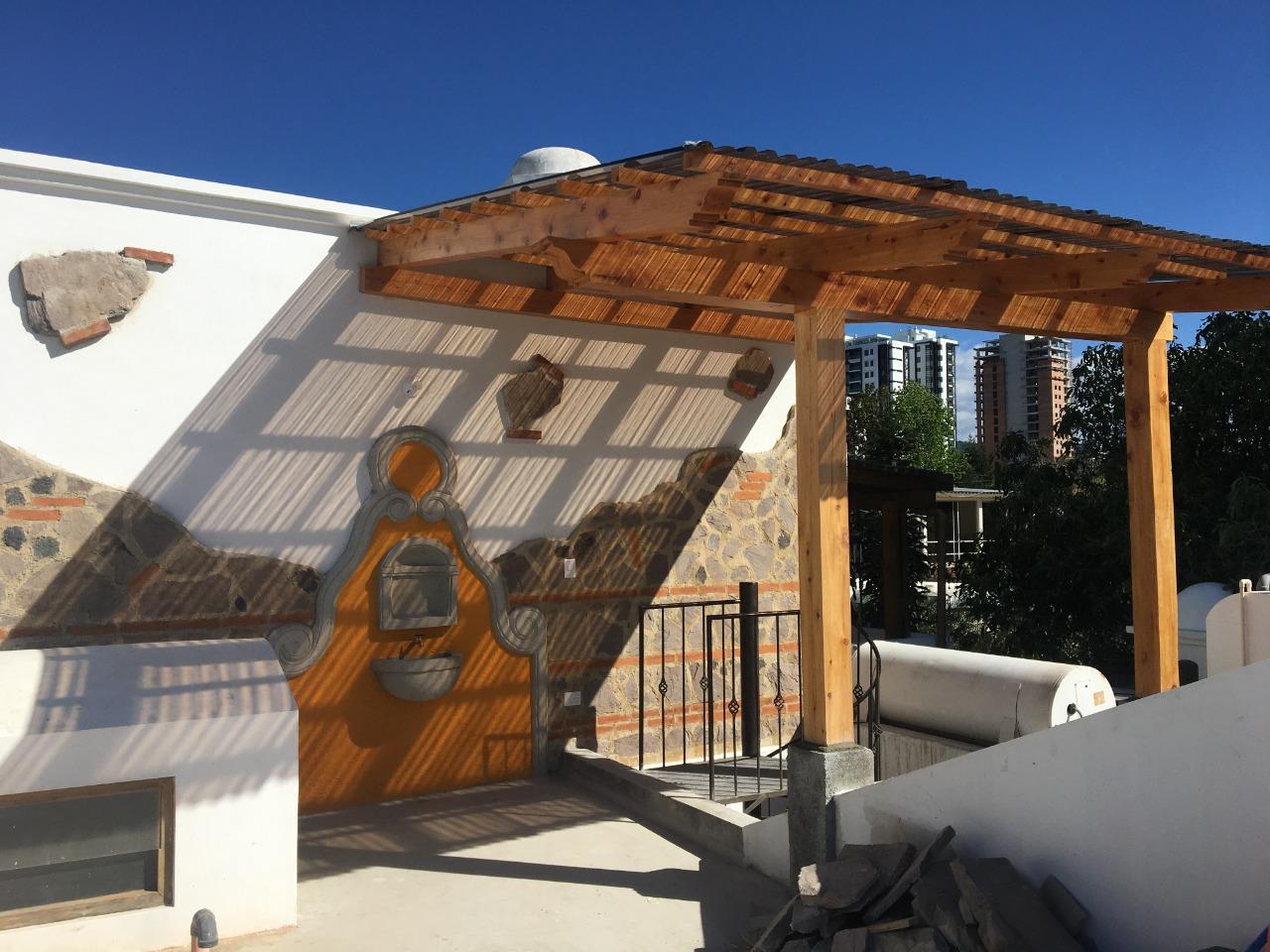 Personal con mas de 10 años de experiencia en el área de la construcción